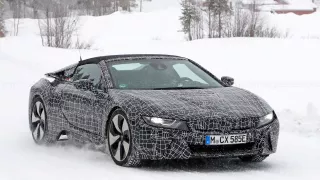 Spy foto BMW i8 Spyder