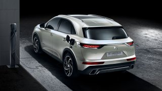 DS 7 Crossback E-Tense 4×4 5