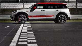 MINI John Cooper Works Clubman 9