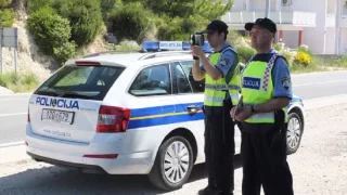 Řidičáky v ohrožení napříč Evropou. Směrnice EU orgánům dost zjednoduší přeshraniční vymáhání pokut