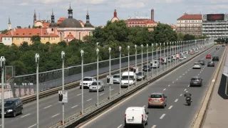 Auto je luxus. Praha by měla zpoplatnit vjezd do širokého centra, říká muž z AutoMatu