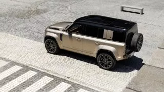 Land Rover Defender OCTA