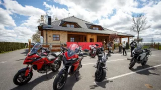 Rozdej si to s Italkou na Ducati Tour 2018 1