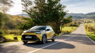 První jízda s novou Toyotou Aygo X GR Sport: Kolínský prcek je spořivý, stylový a umí bavit řidiče