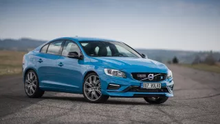 Prohlédněte si ostré Volvo S60 Polestar 5