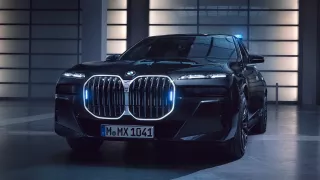 Uniknout atentátu lze i ekologicky. BMW představilo svůj první obrněný elektromobil