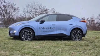 Číňan, který je až překvapivě evropský. Lynk & Co 02 může být zajímavou alternativou k Elroqu