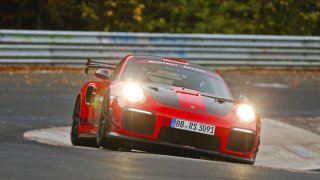 Porsche 911 GT2 RS MR - rekord na Nürburgringu