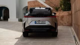 Lexus RZ