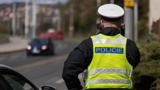 Policie našla způsob měření, na který jsou řidiči krátcí. Vidí je na stovky metrů daleko
