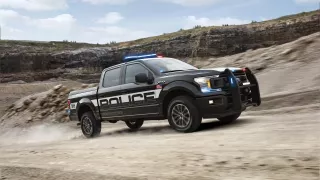 Působivý offroad Ford F-150 v policejním provedení