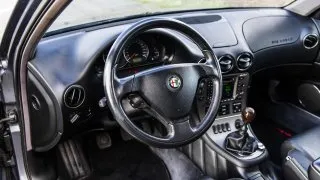 Alfa Romeo 166