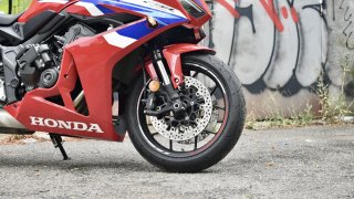 Honda CBR650R E-Clutch