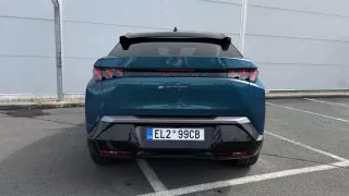 Peugeot e-3008