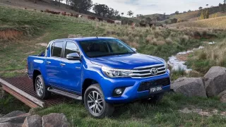Toyota Hilux - Obrázek 5