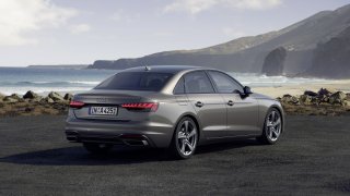 Audi A4 2019 5