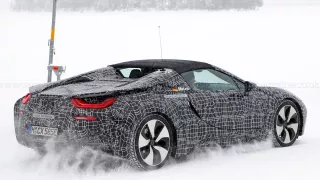 Spy foto BMW i8 Spyder