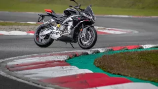 Aprilia Tuono 660 Factory