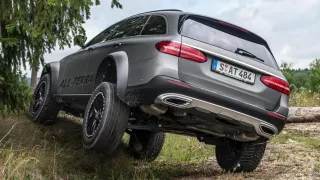 Mercedes E All-Terrain 4x4^2 2