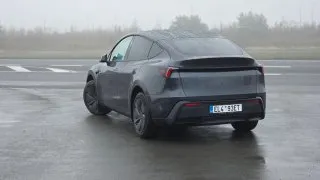 Tesla Model Y Standard