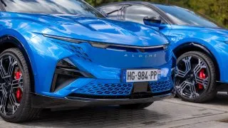 Alpine A390