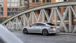 Volkswagen Arteon už si můžete koupit 11