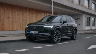 Nové Volvo XC90 je ve skutečnosti přes dekádu staré. I tak může být nejlepším autem pro rodinu