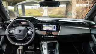 Test Peugeot 408 GT hybrid