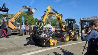 JCB Pothole Pro