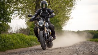 Ducati Scrambler 1100 jízdní 11