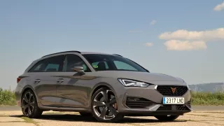 Test Cupra Leon Sportstourer 2.0 TSI: Zahraje na rozum i emoce