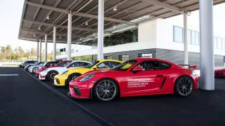 Porsche Cayman GT4