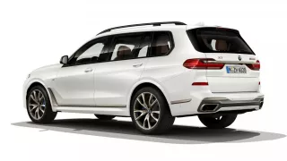 BMW X7 M50i