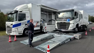 Postrach kamionů je tady: Inspekce uvádí do provozu mobilní STK, za dva vozy zaplatila 24 milionů