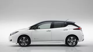 Nový Nissan Leaf je tu. Vypadá dobře a ujede 380 k