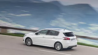 Vylepšený Peugeot 308 ve verzi hatchback 7