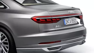 Nové Audi A8 v prodloužené luxusní verzi L. 10