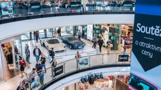 Pražské obchodní centrum hostí velkou výstavu Mase