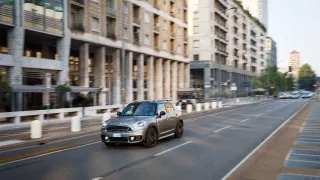 I jako hybrid MINI Countryman dobře jezdí. 9