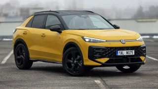 Nový Volkswagen T-Roc jezdí mnohem lépe než dřív. Má doplněk, který v jiném autě nenajdete
