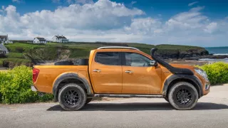 Nissan Navara OFF-ROADER AT32