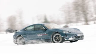 Řídili jsme nejrychlejší elektromobil současnosti. Porsche Taycan GT má přes 1000 koní