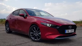 Test nové Mazdy 3. Jaké jsou klady a zápory tohoto odvážného a sexy hatchbacku?