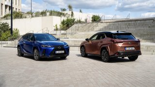 Jezdí jako prémiové auto, ale stojí jako Škoda Karoq. Řídili jsme vylepšený Lexus UX