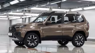 Lada Niva Travel