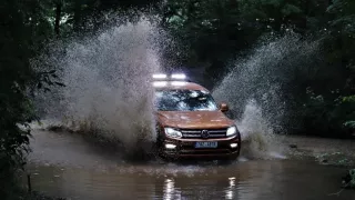 Systémy pohonu 4×4 existují v mnoha podobách. Rozdíly mezi nimi jsou větší, než si myslíte