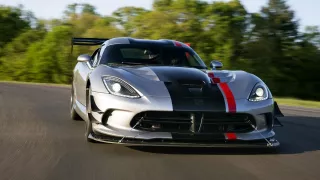 Viper ACR, kladivo na Porsche i Ferrari - Obrázek 