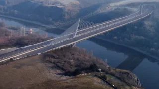 Praho, seznam se. Takhle bude vypadat dálniční most přes Vltavu v Suchdole za 3,5 miliardy