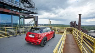 MINI John Cooper Works nad Ostravou