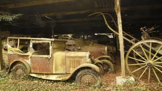 Nález aut na francouzské farmě - Obrázek 4